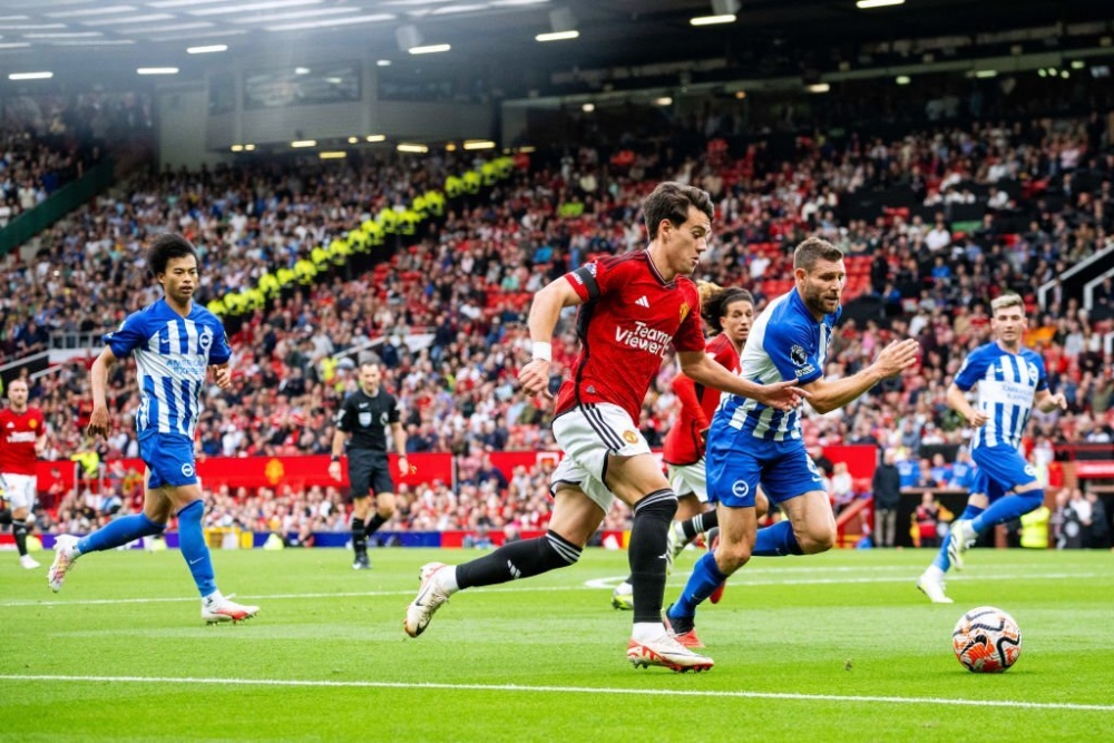 James Milner lập kỷ lục khó tin sau trận thắng MU (Ảnh: Getty).