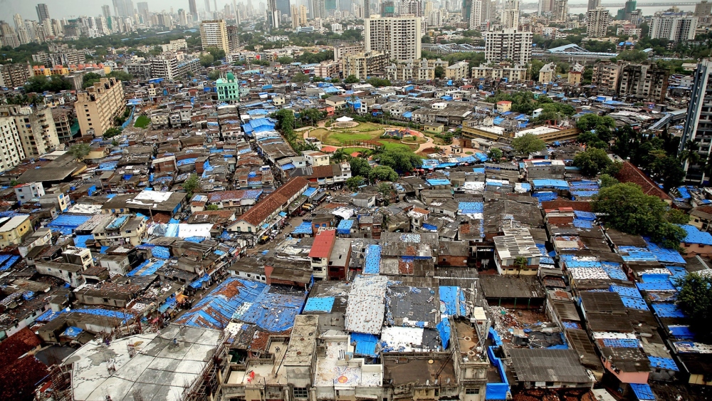 Khu ổ chuột Dharavi nằm trong lòng thành phố Mumbai nhìn từ trên cao. Ảnh: ANI.