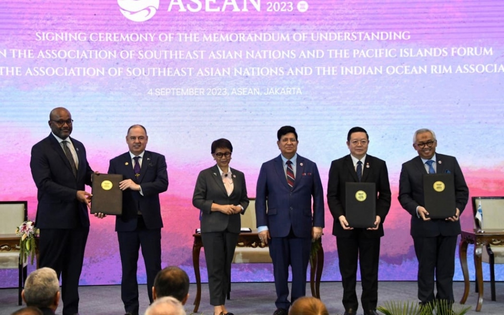Lễ ký kết thoả thuận hợp tác PIF - ASEAN. Ảnh: PINA.