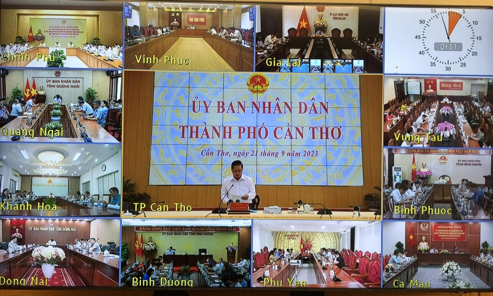 Lãnh đạo các địa phương góp ý kiến bằng hình thức trực tuyến
