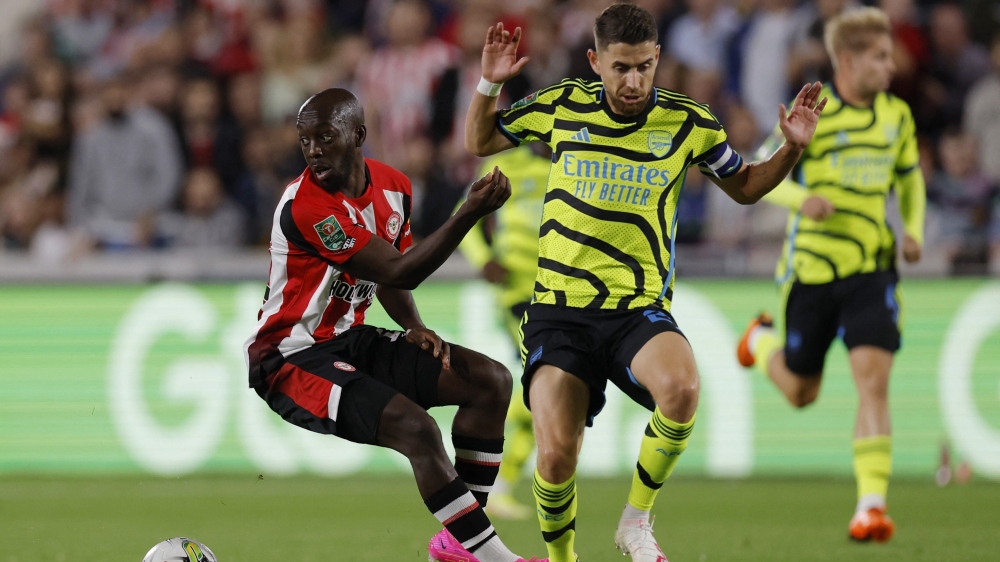 Trong khi đó, Arsenal cũng dùng đội hình phụ khi gặp Brentford. 