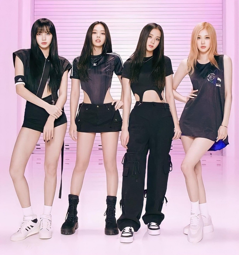 Thông tin Lisa từ chối gia hạn hợp đồng với YG Entertainment khiến cổ phiếu của công ty tiếp tục giảm trong ngày 18/9 (Ảnh: YG Entertainment).