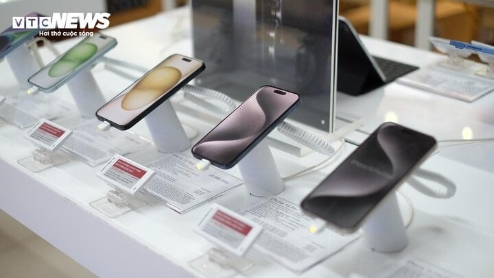 Các mẫu iPhone 15 tại CellphoneS
