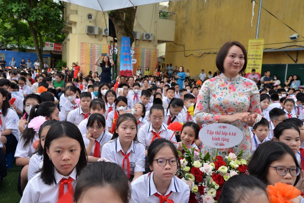 Teachers and students at Giang Vo secondary school in Hanoi are ready to start the new school year.