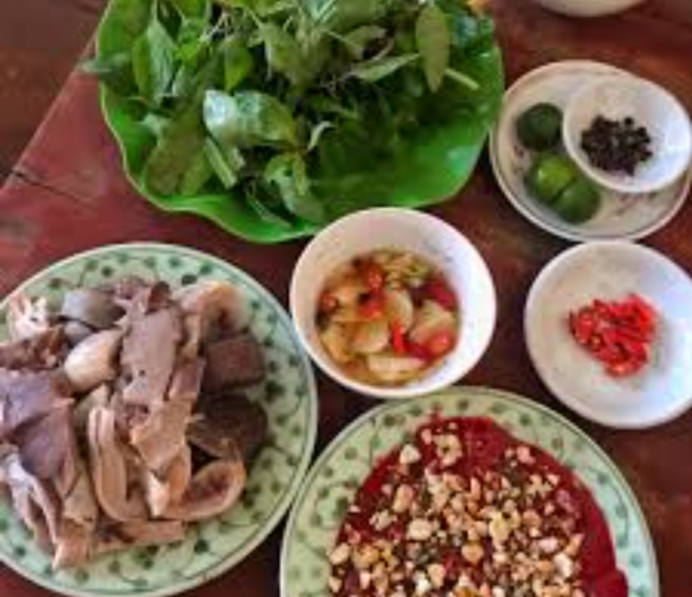 Người bị nhiễm liên cầu khuẩn lợn chủ yếu do tiếp xúc với lợn hoặc ăn các sản phẩm chế biến từ thịt lợn bị bệnh chưa được nấu chín