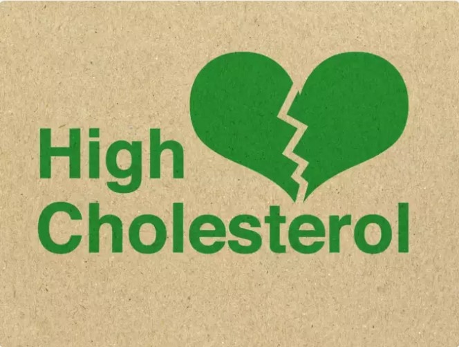 Cholesterol LDL cao có thể âm thầm tác động đến sức khỏe của bạn mà không có triệu chứng đáng chú ý trong hầu hết các trường hợp. Tuy nhiên, trong một số trường hợp, mức cholesterol LDL cực cao có thể dẫn đến các dấu hiệu và triệu chứng rõ ràng bao gồm đau ngực, khó thở, da xanh xao. Nếu mức cholesterol LDL cao không được điều trị, dẫn đến các biến cố tim mạch nghiêm trọng như đau tim hoặc đột quỵ.