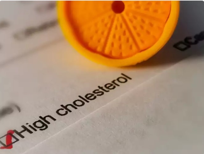 Đây là lý do tại sao việc kiểm tra cholesterol thường xuyên là rất quan trọng để xác định sớm các vấn đề tiềm ẩn. Vì thế, hiểu được số lượng LDL-C và các yếu tố nguy cơ cho phép can thiệp sớm và quản lý chủ động để bảo vệ sức khỏe tim mạch của bạn.