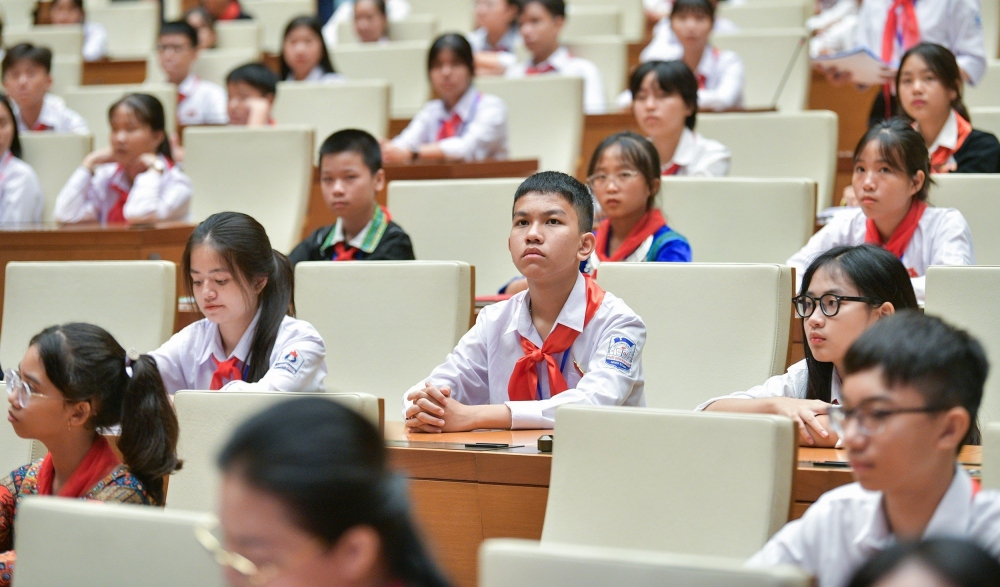 Đại biểu trẻ em tham dự phiên họp (Ảnh: quochoi.vn)