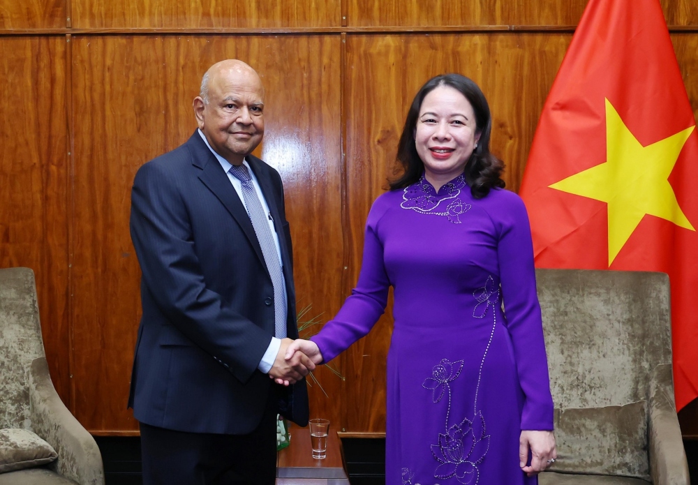 Phó Chủ tịch nước Võ Thị Ánh Xuân đã tiếp Bộ trưởng Bộ Doanh nghiệp công Nam Phi Pravin Ghordan.