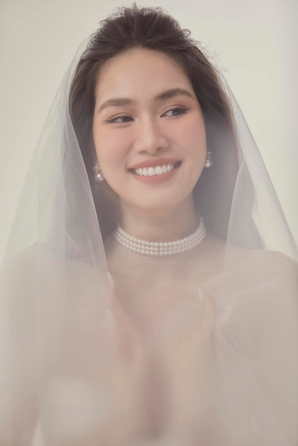 Phạm Ngọc Phương Anh được nhận xét ngày càng thăng hạng nhan sắc và trưởng thành hơn.