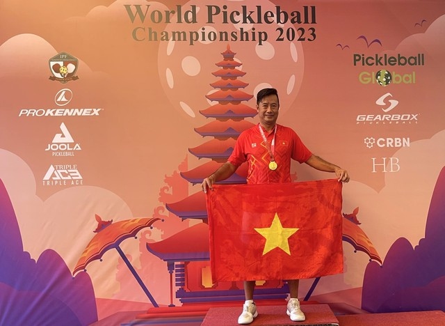 Truong Quang Vu wins historic gold medal at World Pickleball Championship 2023. (Photo: Thanhnien.vn)
