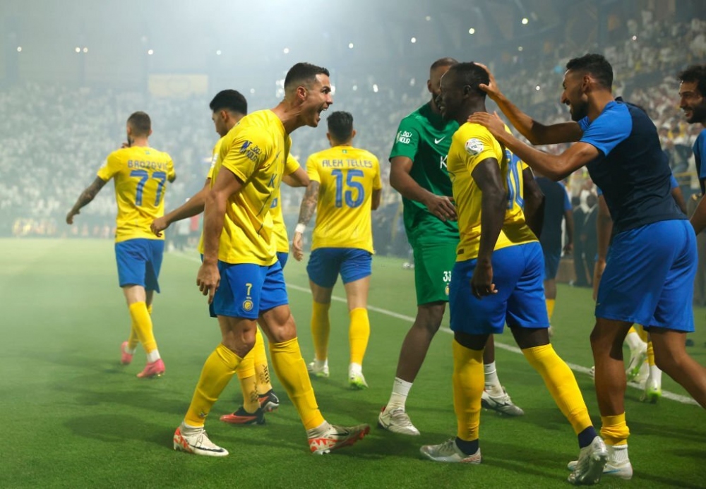 Mane kiến tạo, Ronaldo ghi bàn mở tỷ số cho Al Nassr (Ảnh: Getty)