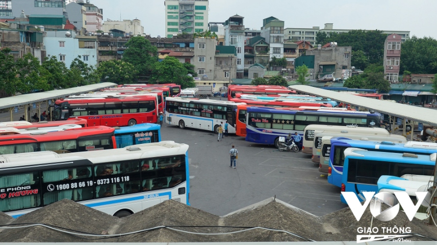 Bến xe Giáp Bát. Ảnh: Phúc Tài