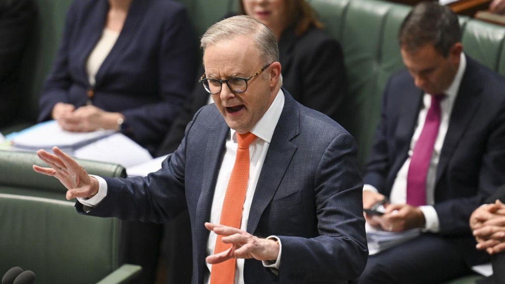 Thủ tướng Australia Anthony Albanese trả lời chất vấn tại Quốc hội trước khi lên đường đến Indonesia chiều 5/9. Nguồn: Martin Ollman