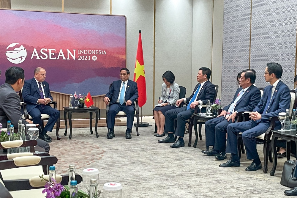 Thủ tướng Chính phủ Phạm Minh Chính gặp Thủ tướng Quần đảo Cook Mark Brown.