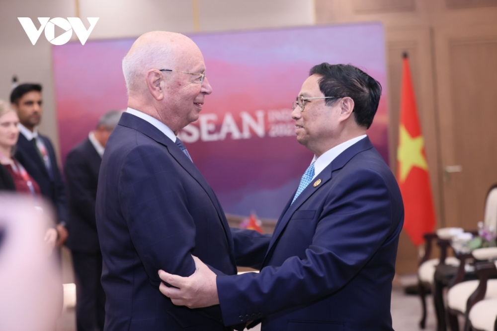 Thủ tướng Phạm Minh Chính tiếp Chủ tịch Diễn đàn Kinh tế thế giới (WEF) Klaus Schwab