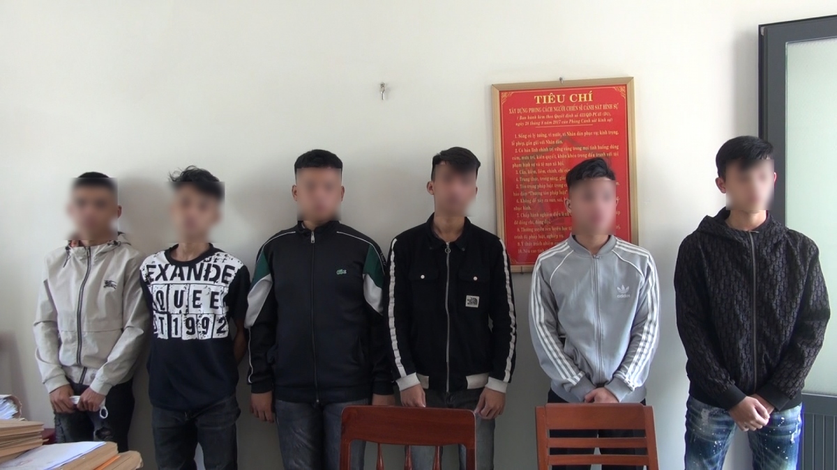 Nhóm 6 bị can vừa bị bắt giữ