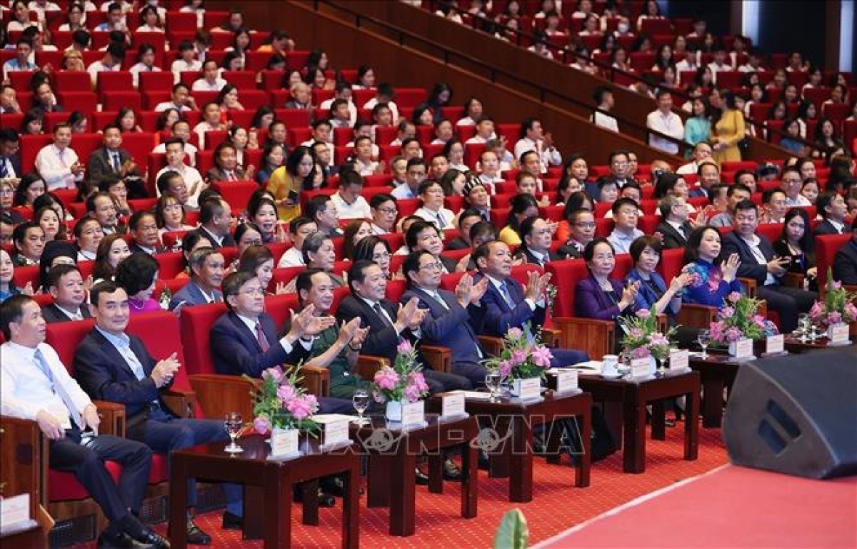 Các đại biểu tại Hội nghị tuyên dương điển hình tiên tiến trong lĩnh vực văn hóa năm 2023.