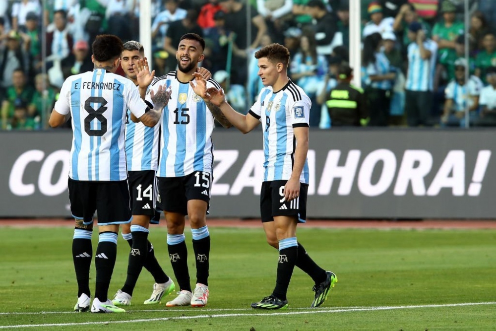 Argentina thắng dễ 3-0 trước Bolivia (Ảnh: Getty)