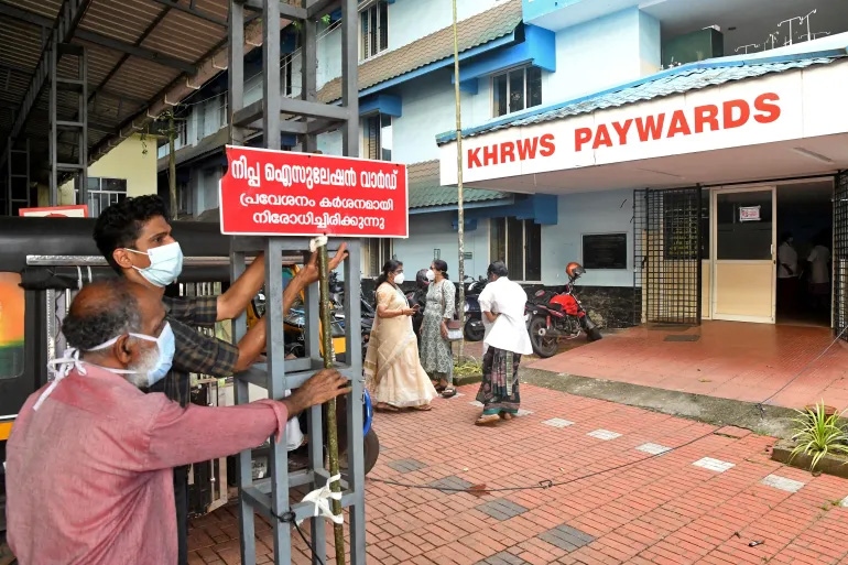Khu cách ly đang được chuẩn bị cho những bệnh nhân nghi ngờ nhiễm virus Nipah ở quận Kozhikode, Ấn Độ, ngày 12/9/2023. Ảnh: Reuters