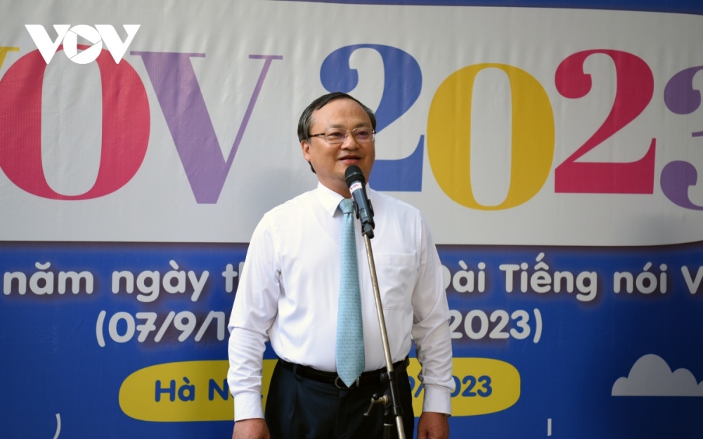 Do Tien Sy, president of VOV, delivers a speech to mark the opening ceremony of the annual event.