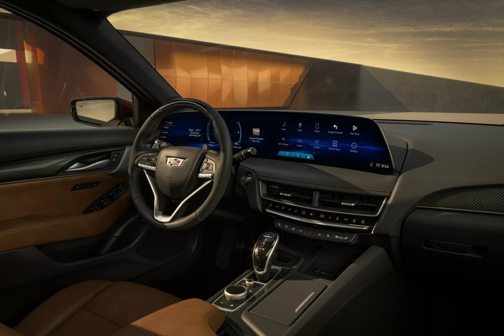 Nội thất của CT5 đã được nâng cấp với nhiều trang bị hiện đại