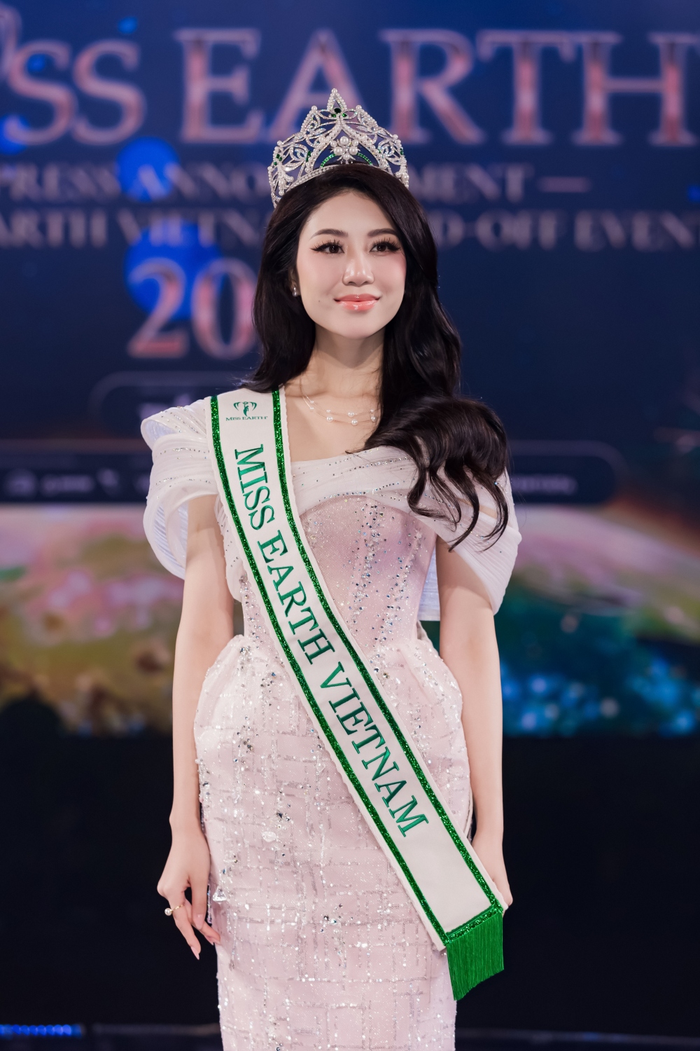 Hoa hậu Đỗ Thị Lan Anh đại diện Việt Nam thi Miss Earth 2023.