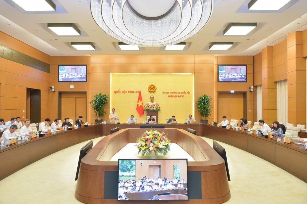 Ủy ban thường vụ Quốc hội thảo luận về kinh tế - xã hội 
