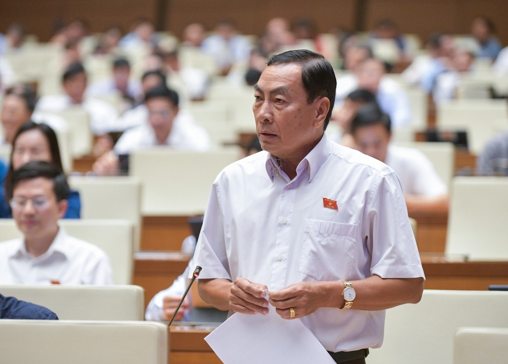 Đại biểu Phạm Văn Hoà