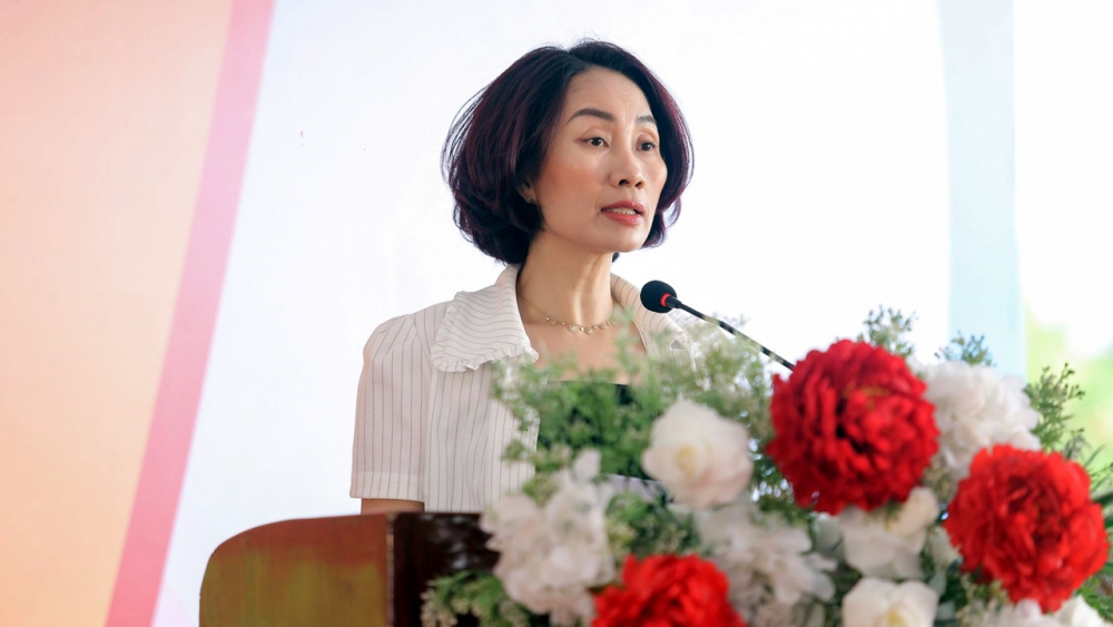 Bà Vũ Lan Sinh, Chủ tịch công ty TNHH Hương Việt Sinh cho biết DN đang tạo ra hướng đi mới trong sản xuất rau, quả an toàn với hiệu quả kinh tế cao