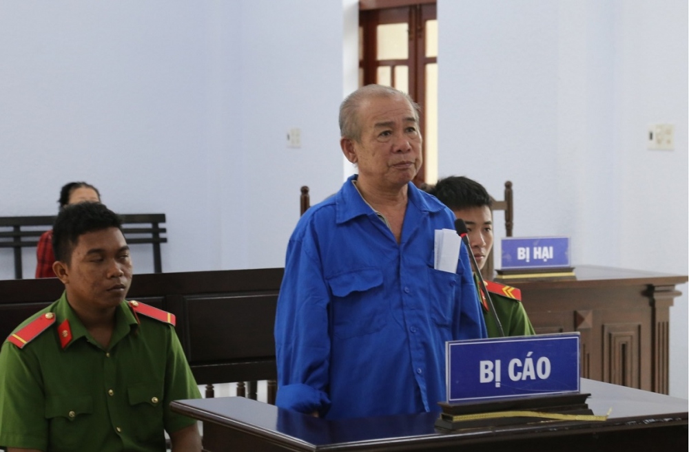 Bị báo Lê Thạch Giang tại phiên toà (Ảnh: CANT)
