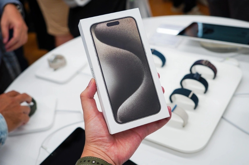 Người dùng sẽ phải đối mặt với rất nhiều rủi ro khi lựa chọn iPhone 15 khóa mạng