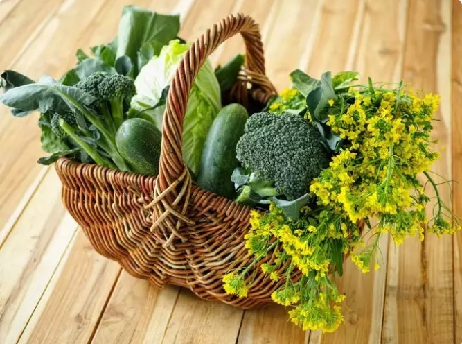 Tìm giải pháp giảm lượng đường trong máu là vấn đề thường trực của mỗi bệnh nhân tiểu đường. Đã đến lúc bạn nên áp dụng chế độ ăn uống lành mạnh giúp điều chỉnh lượng insulin tốt hơn. Dưới đây là 5 loại rau có thể giúp ích đáng kể trong việc quản lý tình trạng này hiệu quả hơn.