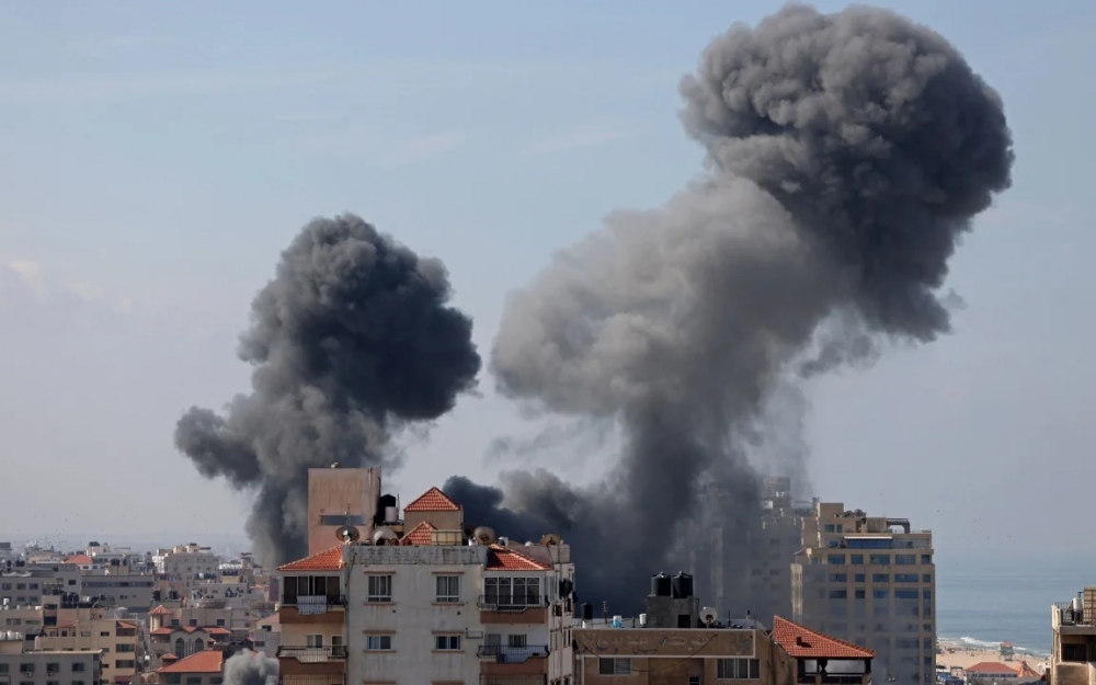 Một vụ không kích Gaza. Ảnh: Getty.