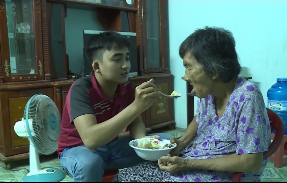 Phong trào "Người con hiếu thảo" rất có ý nghĩa trong thời đại 4.0. Ảnh: Hội LHTN