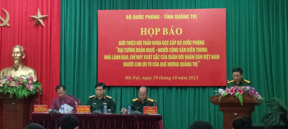 Toàn cảnh họp báo