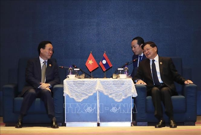 Chủ tịch nước Võ Văn Thưởng gặp Tổng Bí thư, Chủ tịch nước Lào Thongloun Sisoulith. Ảnh: TTXVN