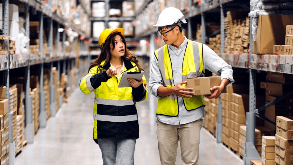 Rào cản ngôn ngữ khiến DN gặp rất nhiều trở ngại trong việc thương thuyết với khách hàng -
Ảnh: Amazon