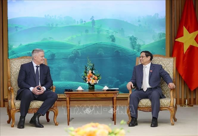 Thủ tướng Phạm Minh Chính tiếp Tổng Thư ký OECD Mathias Cormann (Ảnh: TTXVN)
