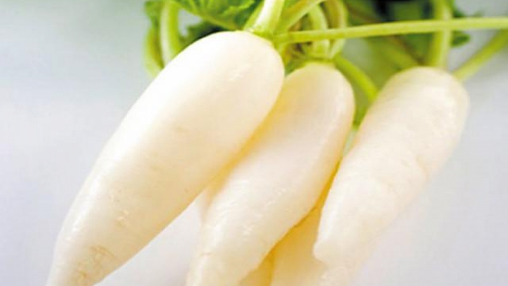 Tốt cho tiêu hoá: Củ cải trắng rất giàu chất xơ, giúp dạ dày tăng tiết dịch mật và tiêu hóa thức ăn tốt hơn. Các chất dinh dưỡng trong củ cải trắng cũng kích thích nhu động ruột và làm ngăn ngừa trạng táo bón. 