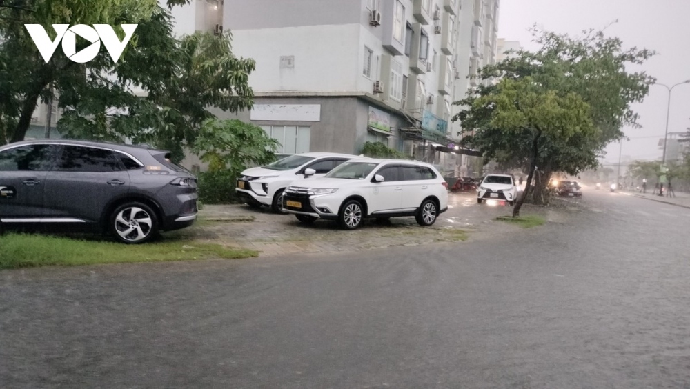 The tropical depression is forecast to cause heavy rain in the central region until October 19.
