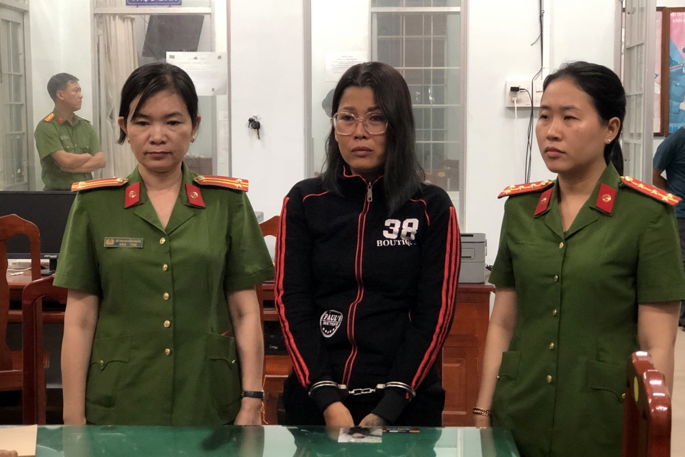 Đối tượng Dương Ngọc Hân tại cơ quan Công an