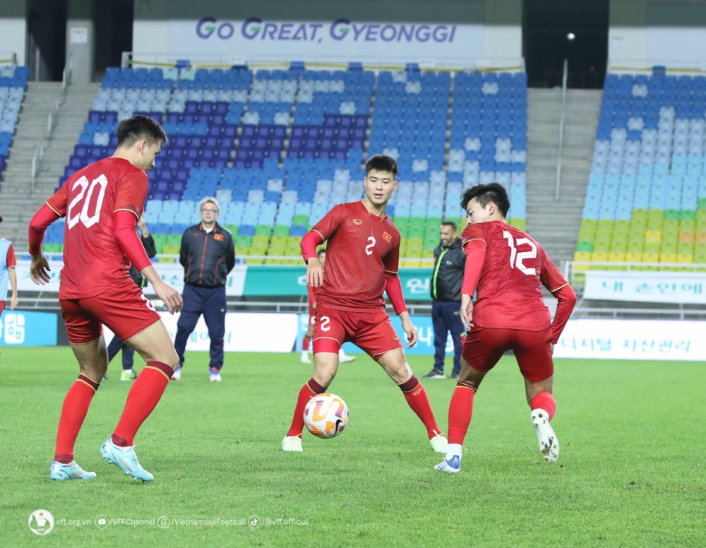 Trung vệ thuộc biên chế Hà Nội FC dự kiến sẽ đá chính trong trận đấu vào ngày mai.