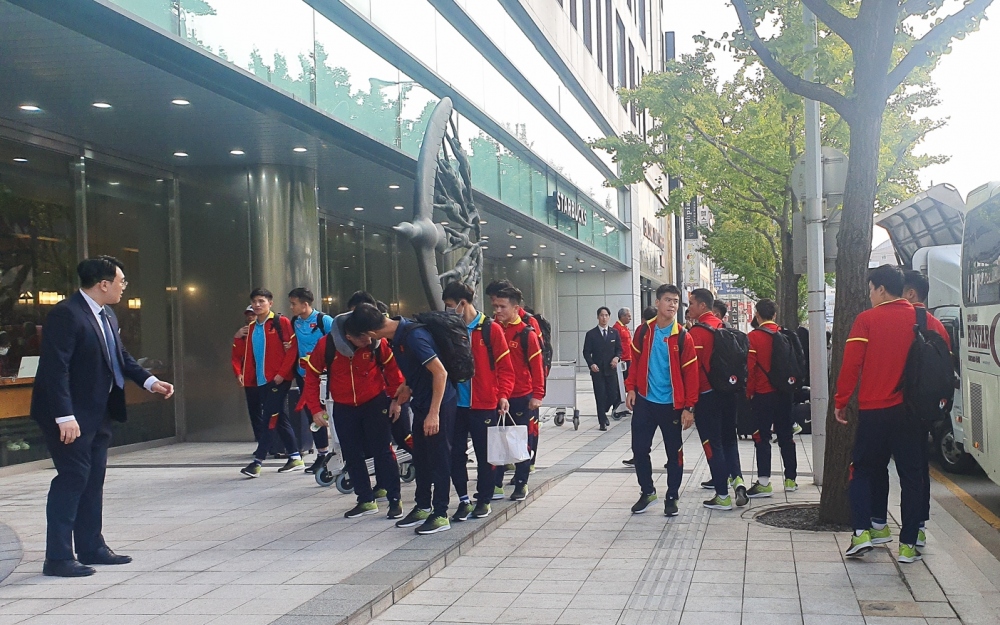 Khách sạn nơi ĐT Việt Nam đóng quân chỉ cách 3km tới sân vận động Suwon World Cup - địa điểm diễn ra trận đấu với ĐT Hàn Quốc.