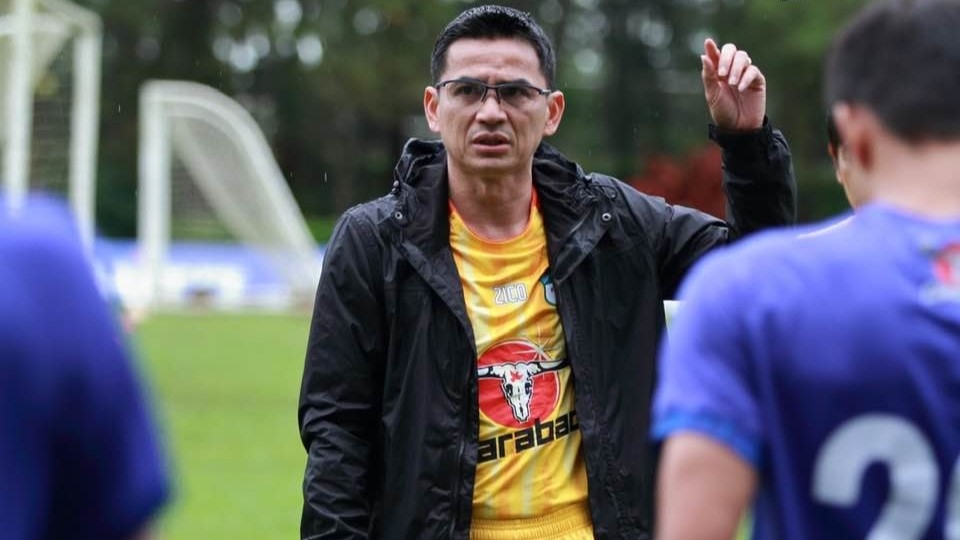 HLV Kiatisuk cho biết HAGL muốn cạnh tranh ngôi vô địch V-League 2023/2024 (Ảnh: CLB HAGL)