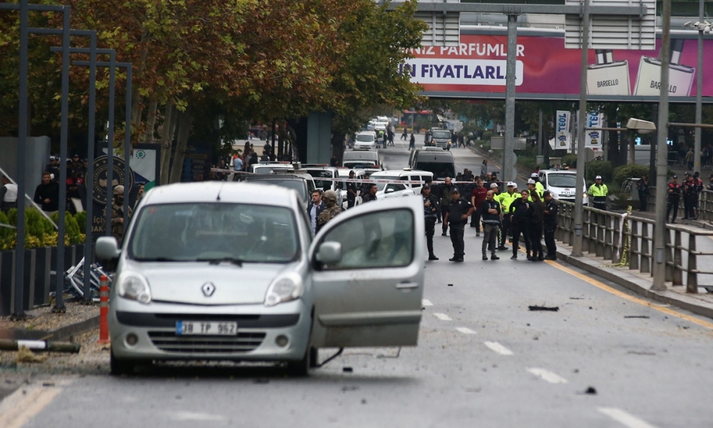 Hiện trường vụ tấn công khủng bố ngày 1/10 tại Ankara (Ảnh: Reuters)