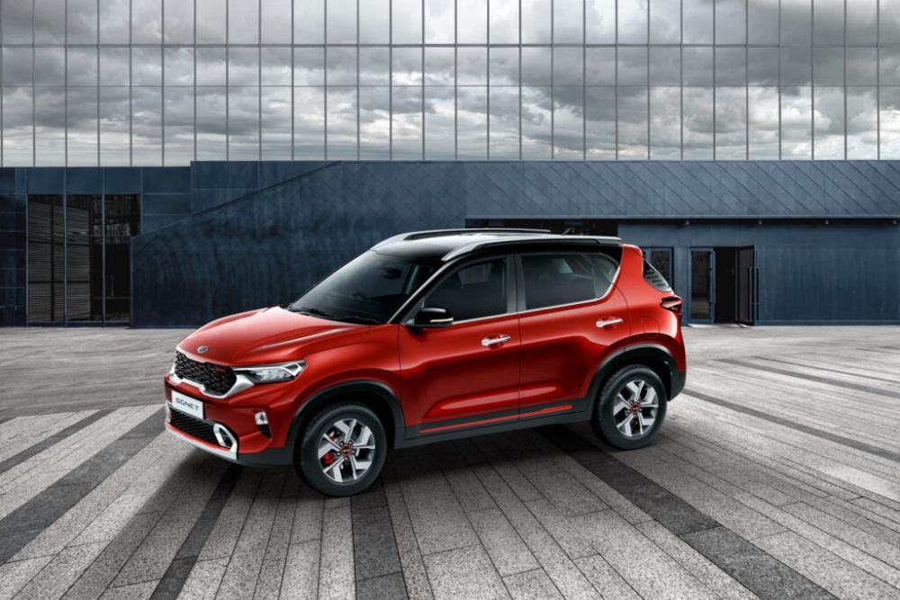 https_www.carscoops.com_wp-content_uploads_2023_10_2021-kia-sonet-1-1024x683.jpeg