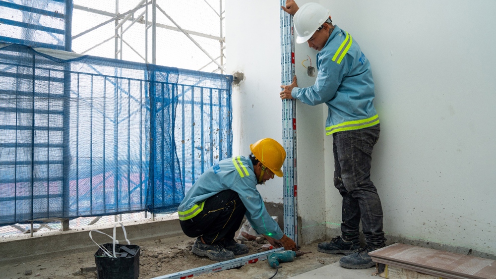 Các tổ, đội tích cực làm việc đảm bảo các hạng mục thi công về đích đúng cam kết