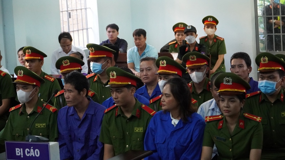 Lực lượng an ninh được bố trí tại phiên toà (Ảnh: Đ.P)