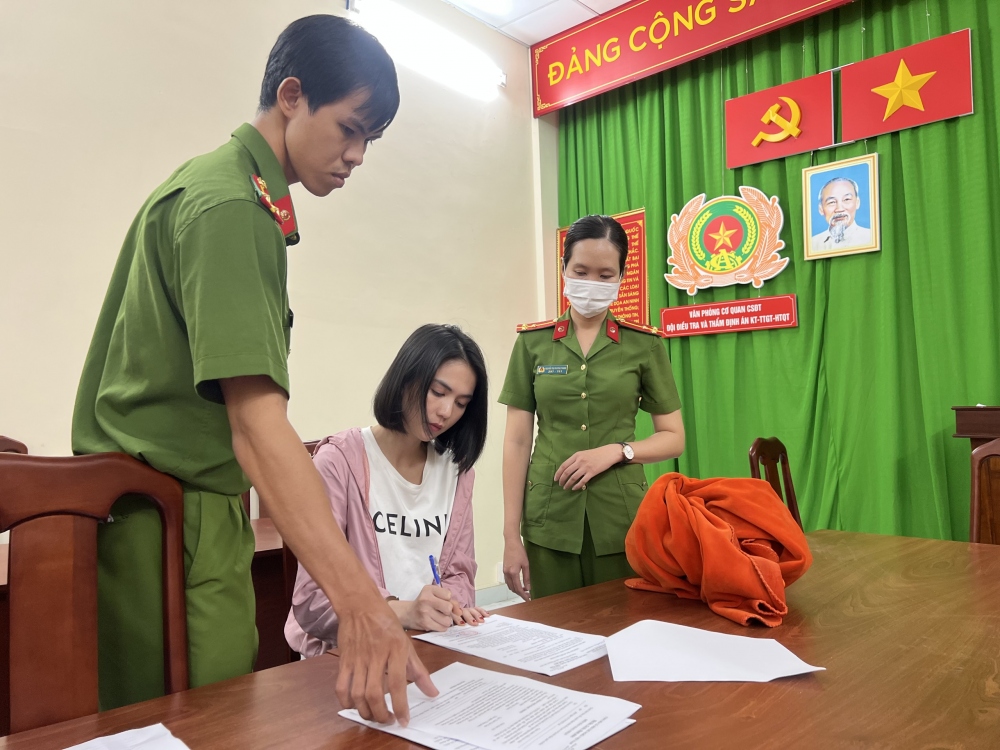 Người mẫu Ngọc Trinh bị khởi tố và bắt tạm giam. (Ảnh: CACC)